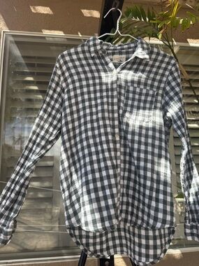 Universal Thread Green & White Check Long-Sleeve Button-Up Shirt